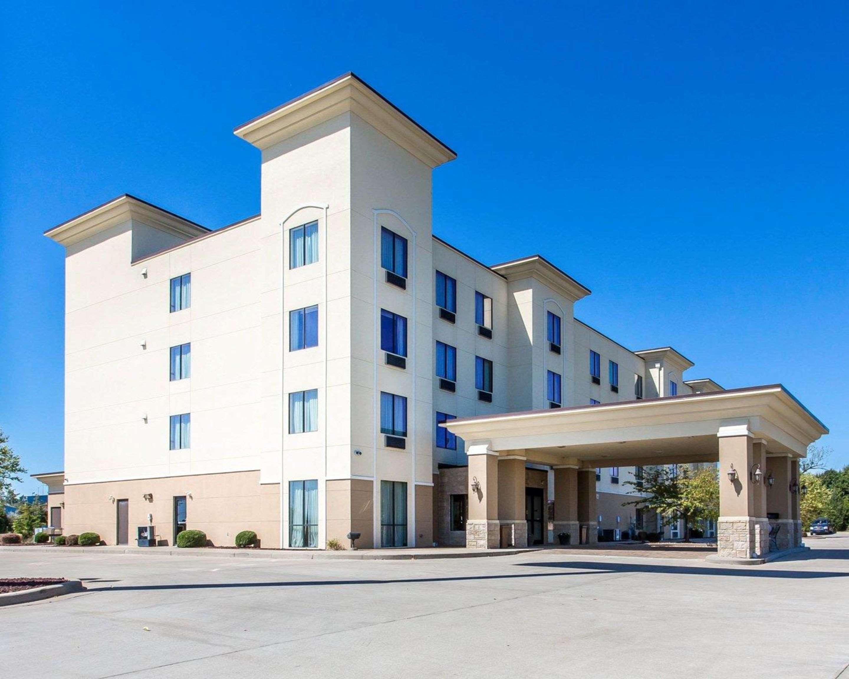 Comfort Inn & Suites Madisonville Exteriör bild