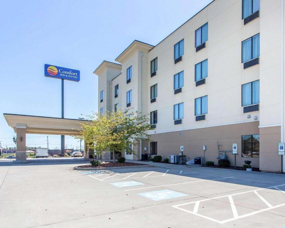 Comfort Inn & Suites Madisonville Exteriör bild