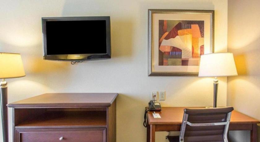 Comfort Inn & Suites Madisonville Exteriör bild